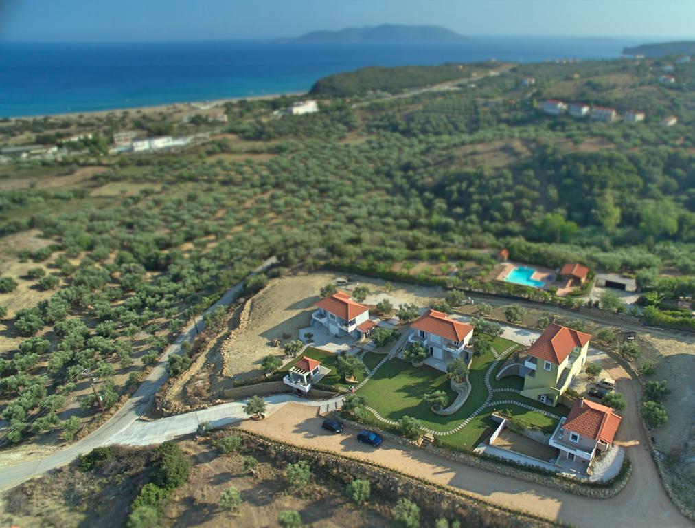 Kotroni Villas ฟีนีคุนตา ภายนอก รูปภาพ