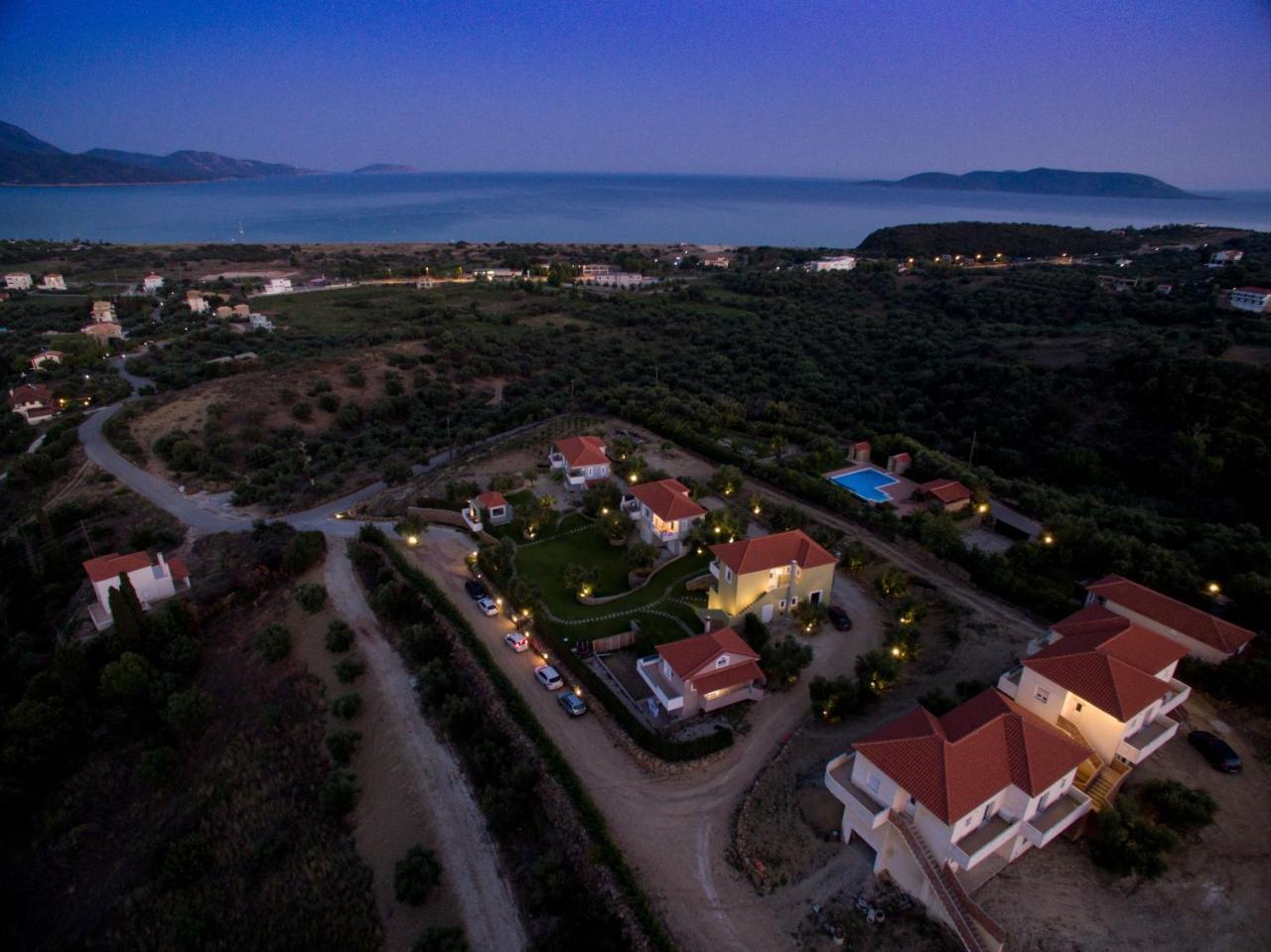 Kotroni Villas ฟีนีคุนตา ภายนอก รูปภาพ