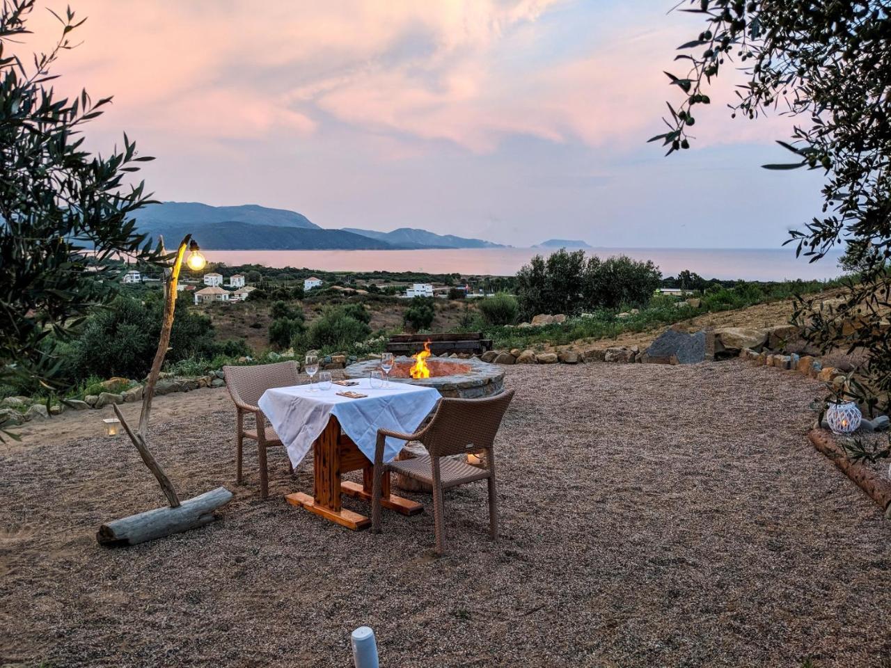 Kotroni Villas ฟีนีคุนตา ภายนอก รูปภาพ
